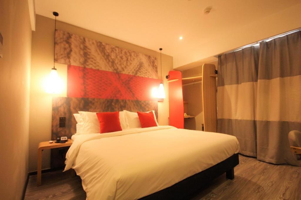 Ibis Shenyang North Station Hotel Exterior foto